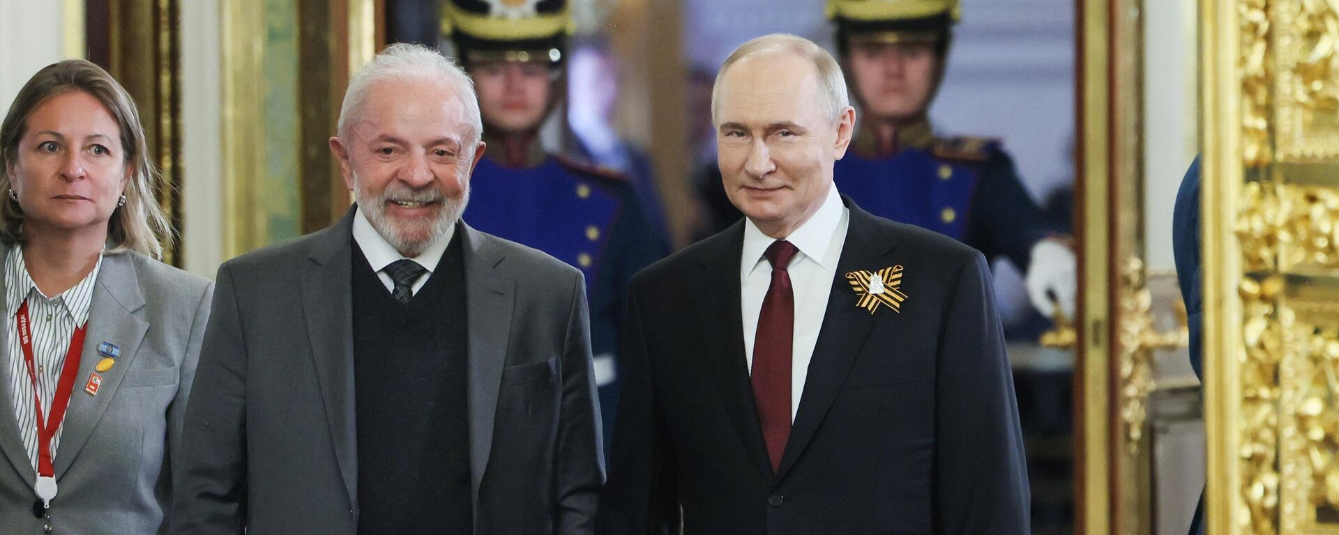 O presidente russo Vladimir Putin e o presidente brasileiro Luiz Inácio Lula da Silva na reunião em Moscou, em 9 de maio de 2025. - Sputnik Brasil, 1920, 18.08.2025