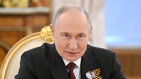 Presidente da Rússia, Vladimir Putin, durante encontro bilateral com o presidente brasileiro, Luis Inácio Lula da Silva, em Moscou, Rússia, 9 de maio de 2025 - Sputnik Brasil