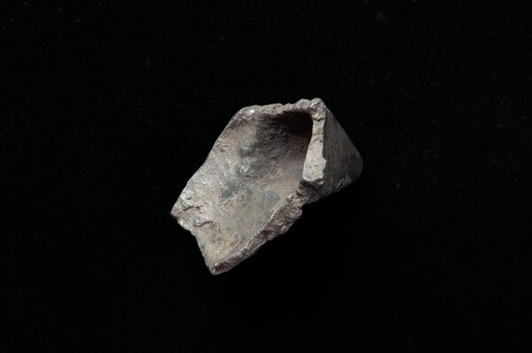 Fragmento da cabeça de uma arma de bronze do século XII descoberta na região russa de Tula - Sputnik Brasil