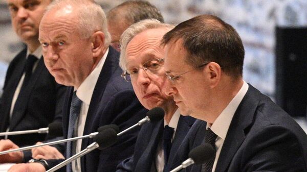 Delegação russa durante negociações com a parte ucraniana em Istanbul - Sputnik Brasil