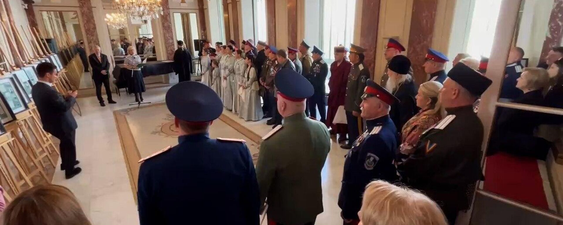 Abertura da exposição Libertação da Europa em Paris - Sputnik Brasil, 1920, 16.05.2025