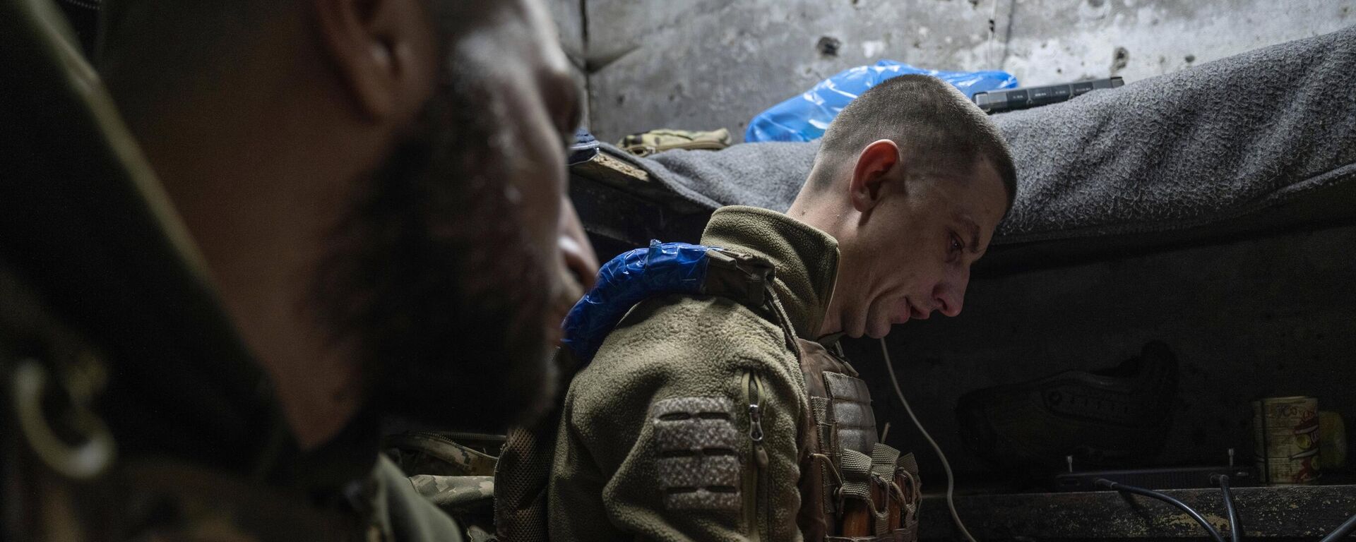 Soldados ucranianos da 93ª Brigada Mecanizada Separada de Kholodnyi Yar operam um drone FPV em um abrigo em Kostyantynivka, região de Donetsk, Ucrânia, 19 de abril de 2025.  - Sputnik Brasil, 1920, 10.09.2025