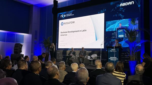Presidente para a América Latina da empresa nuclear estatal russa, Rosatom, Ivan Dybov discursa no evento Nuclear Trade & Technology Exchange (NT2E), promovido pela Associação Brasileira para Desenvolvimento de Atividades Nucleares (ABDAN), no Rio de Janeiro, em 20 de maio de 2025 - Sputnik Brasil