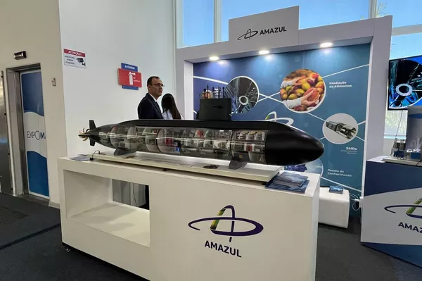 Protótipo de submarino com sistema de propulsão nuclear desenvolvido pela estatal Amazônia Azul Tecnologias de Defesa S.A. (Amazul) no Nuclear Trade & Technology Exchange (NT2E), promovido pela Associação Brasileira para Desenvolvimento de Atividades Nucleares (ABDAN). Rio de Janeiro, 20 de maio de 2025 - Sputnik Brasil