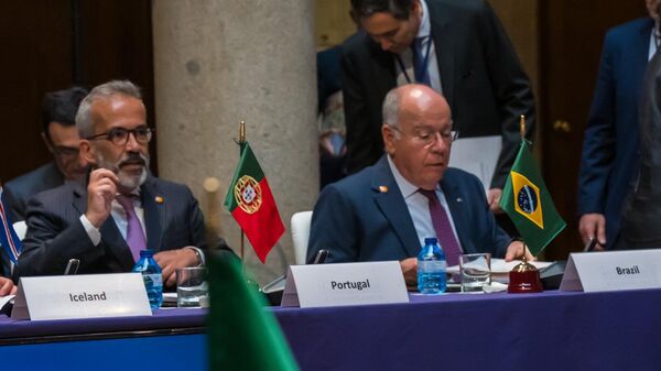 Ministro das Relações Exteriores do Brasil, Mauro Vieira, participa de encontro em Madri para discutir criação de Estado palestino. - Sputnik Brasil