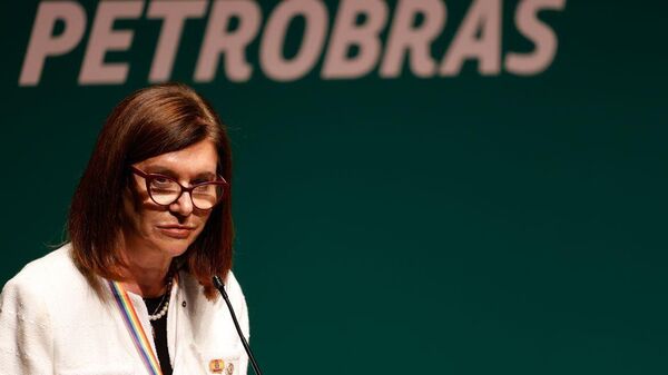 Magda Chambriard diz que gasolina e diesel podem ficar mais baratos - Sputnik Brasil