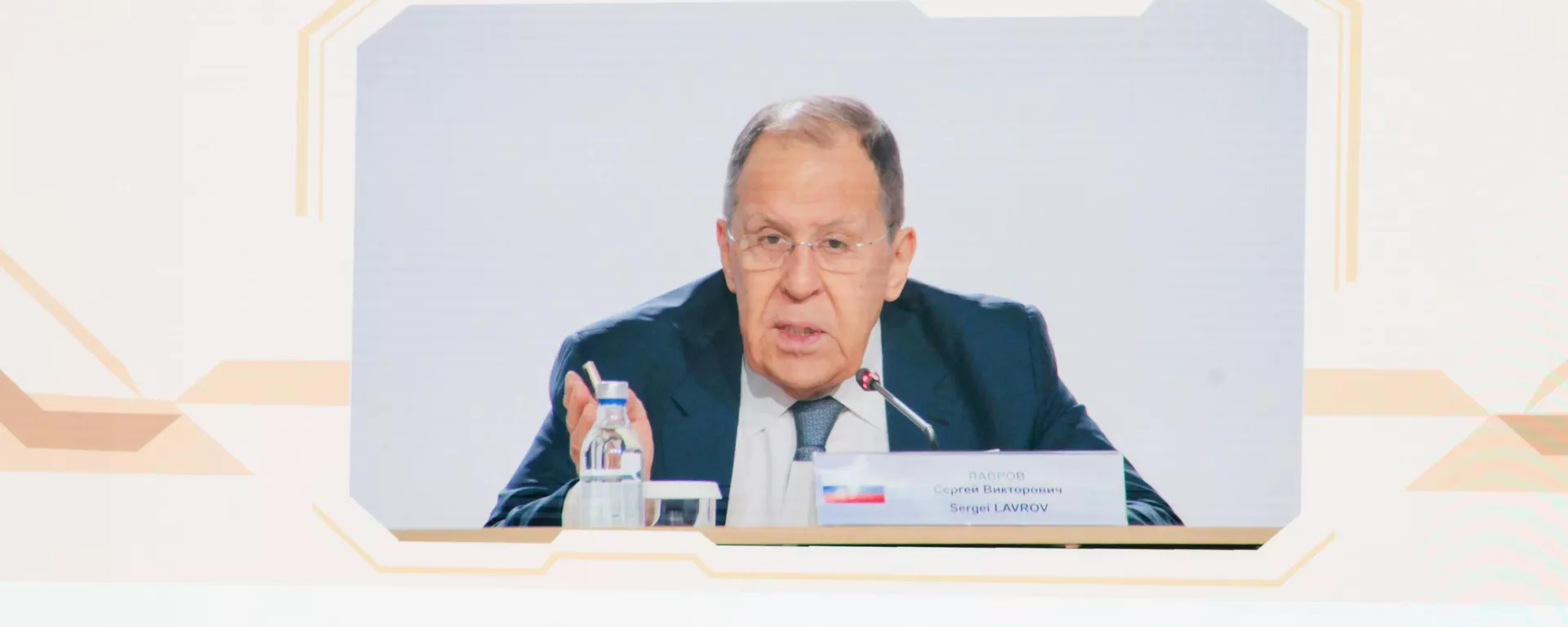 O ministro das Relações Exteriores da Rússia, Sergei Lavrov, está discursando na 13ª reunião plenária do Fórum Internacional de Segurança em Moscou. - Sputnik Brasil, 1920, 28.05.2025
