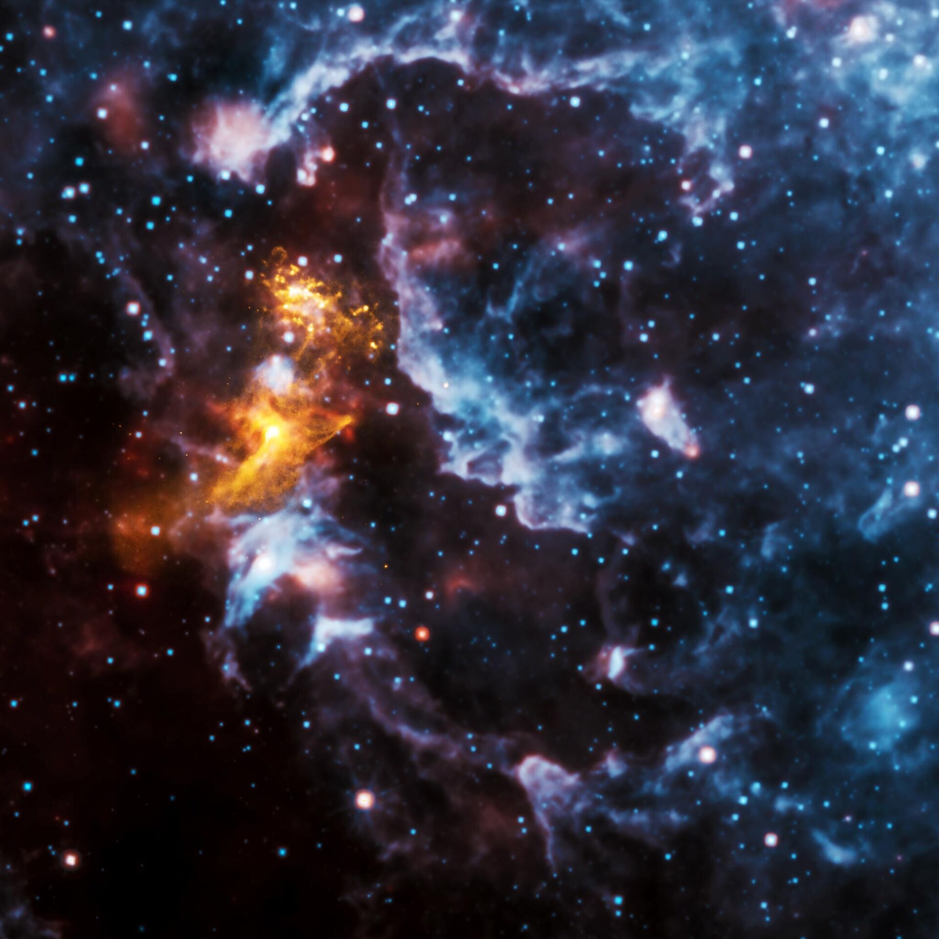 Em uma nova imagem do sistema, raios-X do Chandra em dourado são vistos juntamente com dados infravermelhos do telescópio Wide-field Infrared Survey Explorer (WISE) da NASA em vermelho, verde e azul. A pareidolia — fenômeno psicológico em que as pessoas veem formas reconhecíveis em nuvens — pode ocorrer novamente, já que algumas pessoas relatam ter visto o formato de um rosto nos dados infravermelhos do WISE