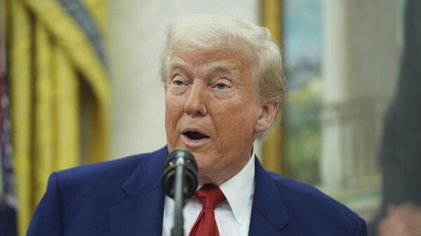 Donald Trump, presidente estadunidense, discursa no Salão Oval da Casa Branca, em Washington, D.C. EUA, 28 de maio de 2025 - Sputnik Brasil