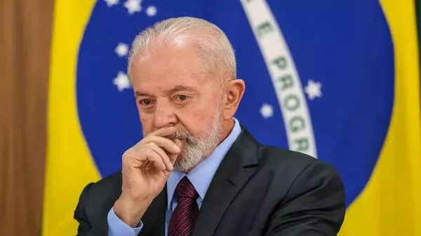 Bolsonaro, Michelle e Tarcísio superam Lula em pesquisa sobre 2º turno - Sputnik Brasil