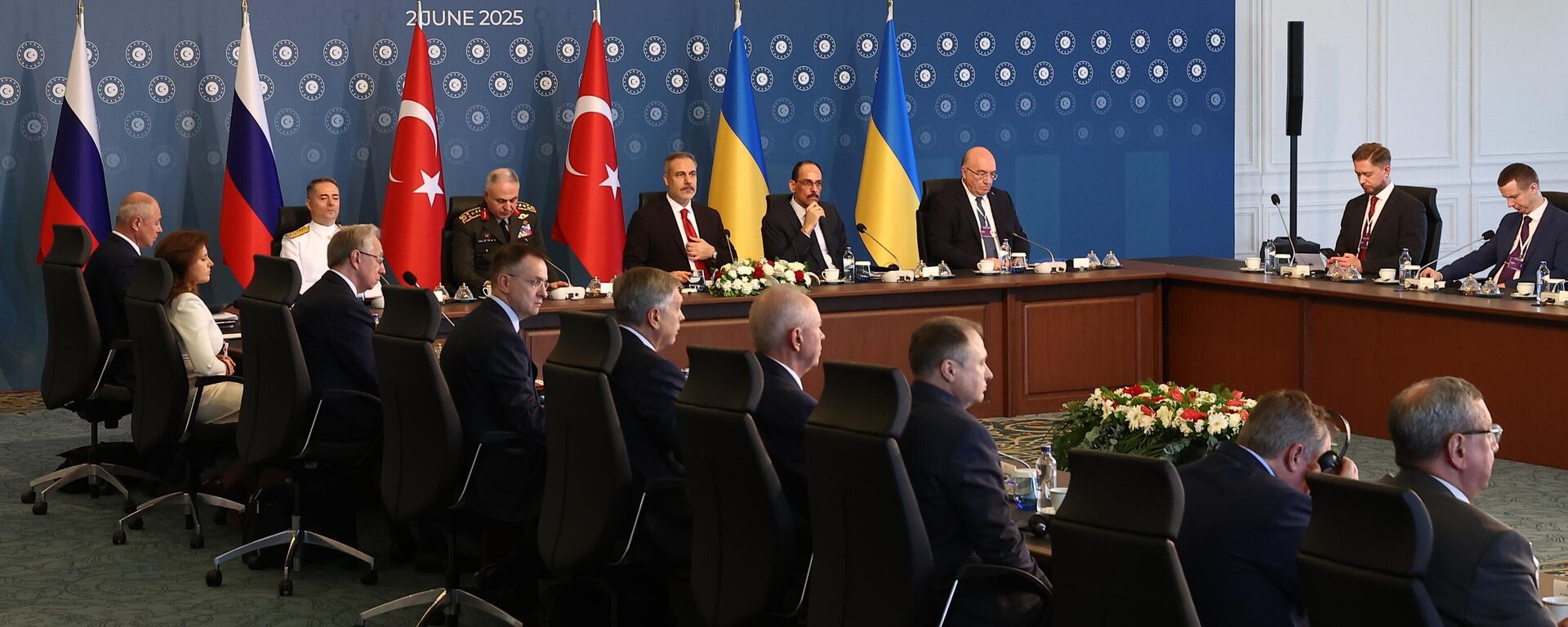 Segunda rodada de negociações entre Rússia e Ucrânia em Istambul - Sputnik Brasil, 1920, 03.06.2025