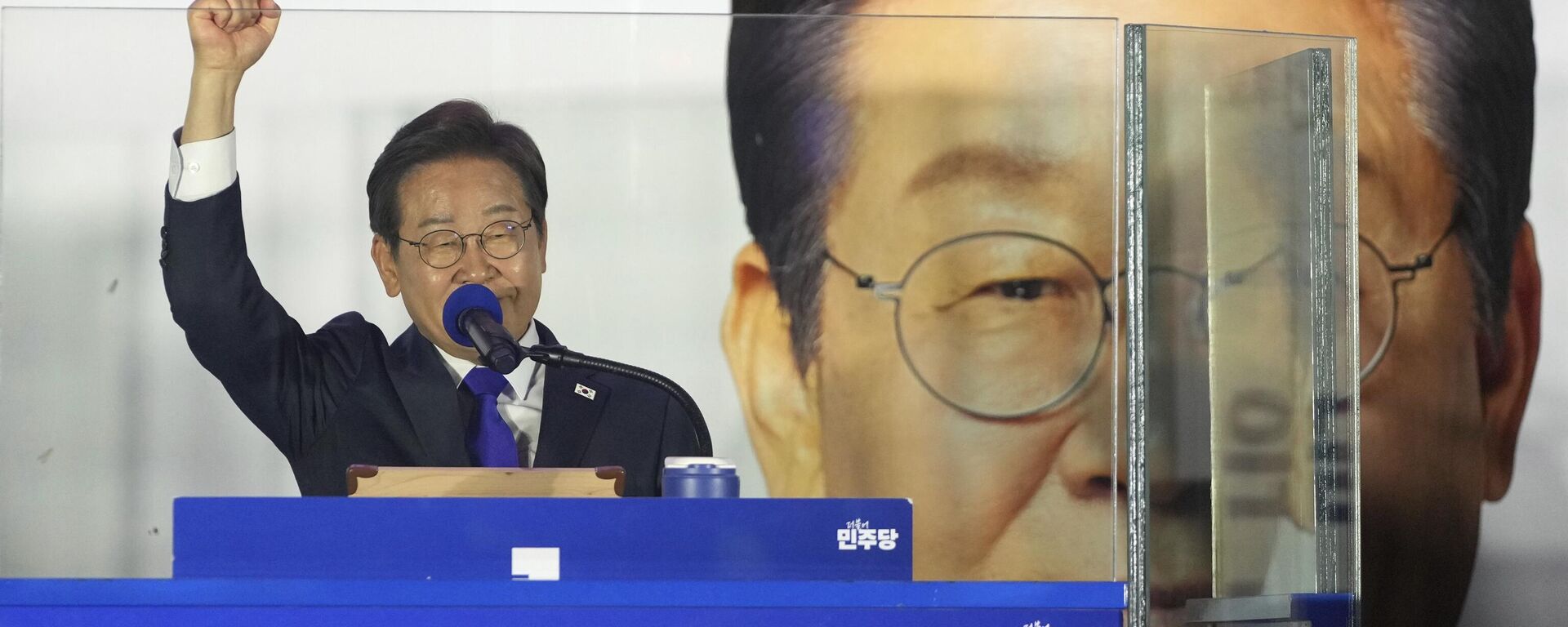 O candidato presidencial do Partido Democrata da Coreia do Sul, Lee Jae-myung - Sputnik Brasil, 1920, 03.06.2025