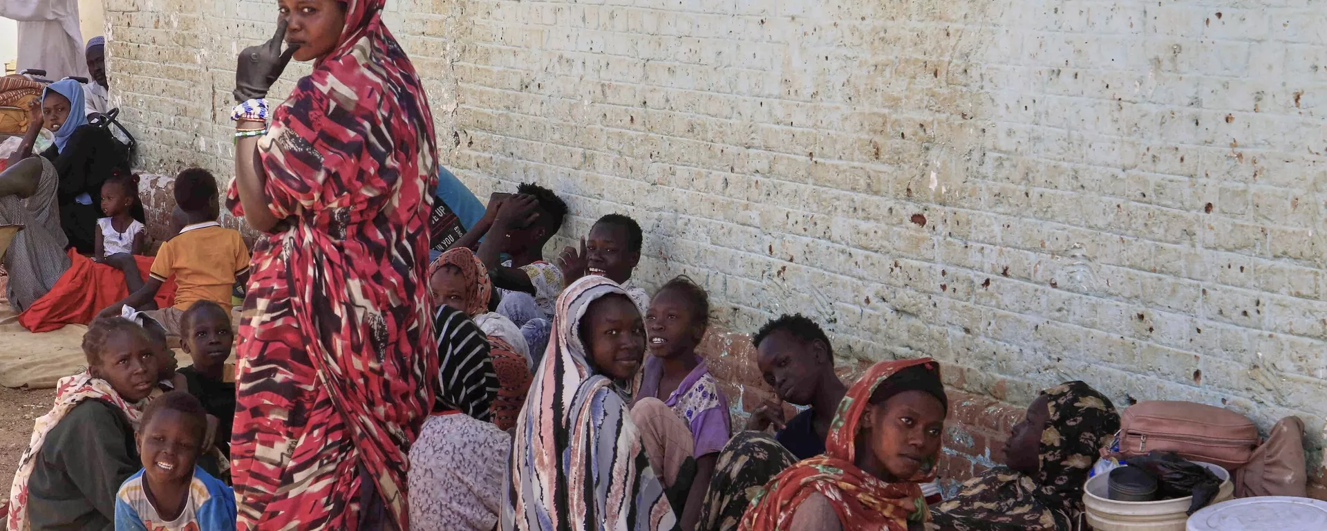 Famílias sudanesas são deslocadas devido ao conflito no Sudão Famílias sudanesas são deslocadas devido ao conflito no Sudão - Sputnik Brasil, 1920, 06.06.2025