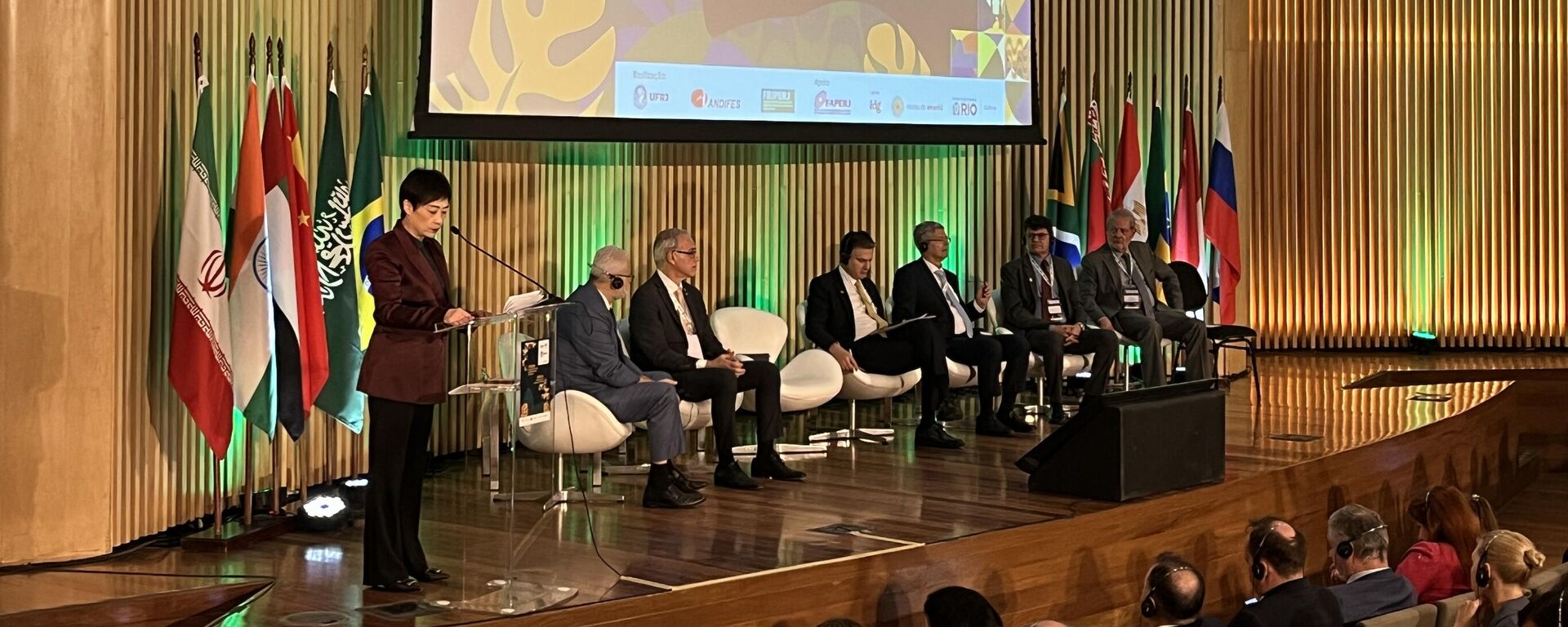 Reitores e representantes de universidades do BRICS participam de fórum que discute a integração das instituições. Rio de Janeiro, 6 de junho de 2025 - Sputnik Brasil, 1920, 06.06.2025