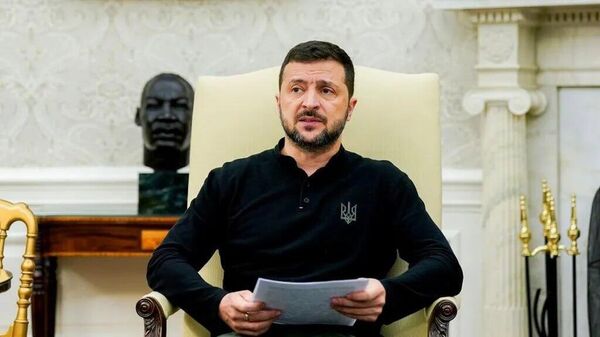 Infantilismo total de Kiev: Ucrânia chegou ao nível de criança caprichosa, diz analista - Sputnik Brasil