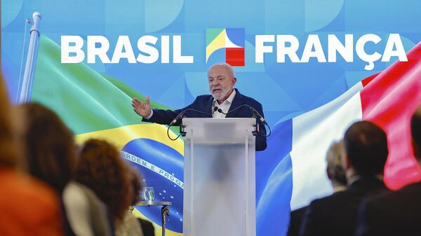 Lula durante entrevista coletiva à imprensa em Paris. França, 7 de junho de 2025 - Sputnik Brasil