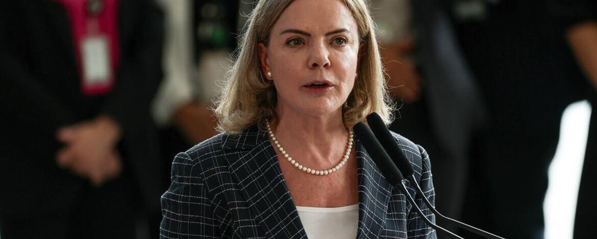 Gleisi Hoffmann diz que Bolsonaro no banco dos réus é 'momento histórico' - Sputnik Brasil, 1920, 09.06.2025