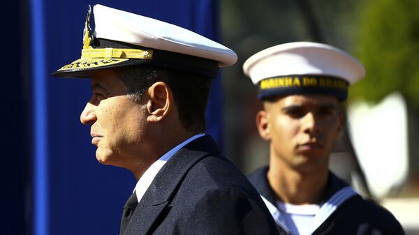 O comandante da Marinha, Almirante de Esquadra Almir Garnier Santos, durante cerimônia comemorativa dos 157 anos da Batalha Naval do Riachuelo, no Grupamento de Fuzileiros Navais de Brasília, 9 de junho de 2022 - Sputnik Brasil