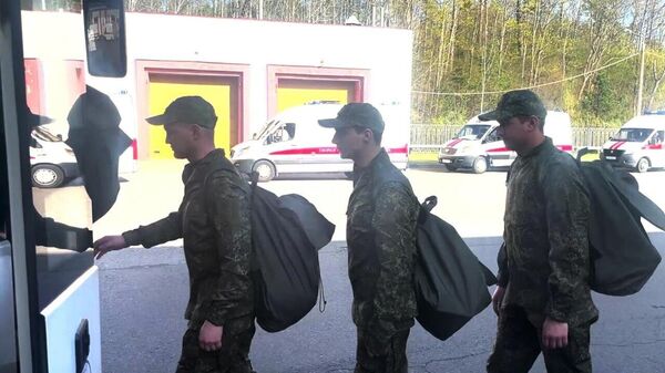 Em conformidade com os acordos entre a Rússia e a Ucrânia alcançados em 2 de junho em Istambul, o segundo grupo de militares russos retornou do território controlado por Kiev - Sputnik Brasil