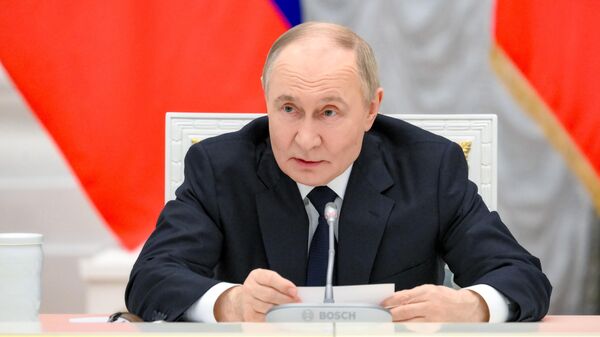 Russian President Vladimir Putin during a meeting with representatives of Russian business circles. - Sputnik Brasil