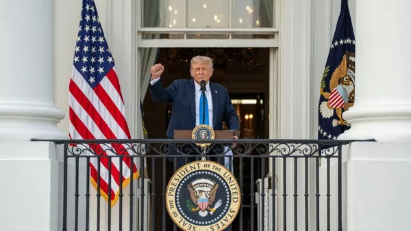 Presidente dos Estados Unidos, Donald Trump, durante discurso na Casa Branca - Sputnik Brasil