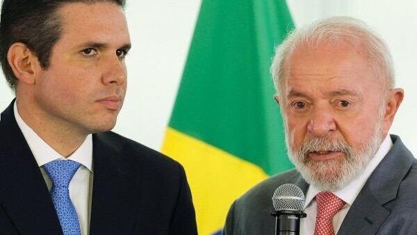 Lula discute crise do IOF com presidente da Câmara em reunião - Sputnik Brasil