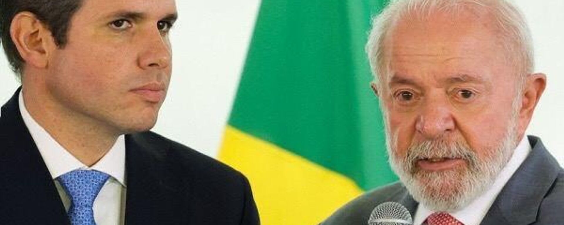 Lula discute crise do IOF com presidente da Câmara em reunião - Sputnik Brasil, 1920, 15.06.2025