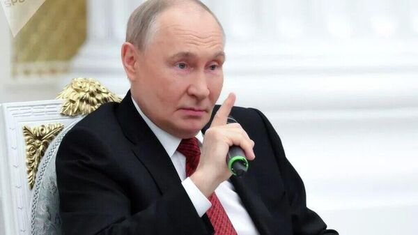 'Cada vez mais parceiros nossos estão vindo até nós', destaca presidente Putin - Sputnik Brasil