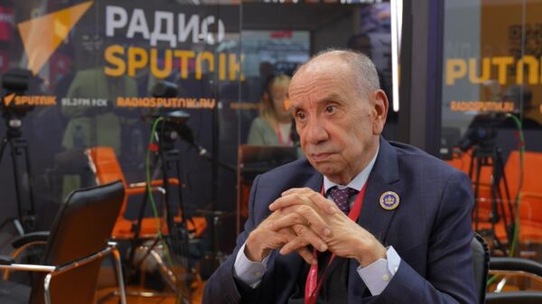 Ex-chanceler do Brasil entre 2017 e 2019, Aloysio Nunes dá entrevista exclusiva à Sputnik Brasil às margens do Fórum Econômico Internacional de São Petersburgo, em 18 de junho de 2025 - Sputnik Brasil