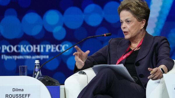Presidente do Novo Banco de Desenvolvimento, também conhecido como Banco dos BRICS, durante sessão plenária do Fórum Econômico Internacional de São Petersburgo, Rússia, 19 de junho de 2025 - Sputnik Brasil