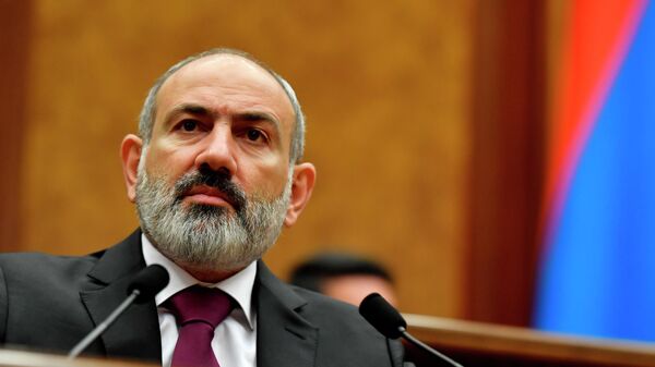 Primeiro-ministro da Armênia, Nikol Pashinyan, em sessão no parlamento do país, em 14 de setembro de 2022 - Sputnik Brasil