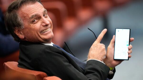 ‍ Bolsonaro nega uso de sistema da Abin para monitorar adversários políticos - Sputnik Brasil