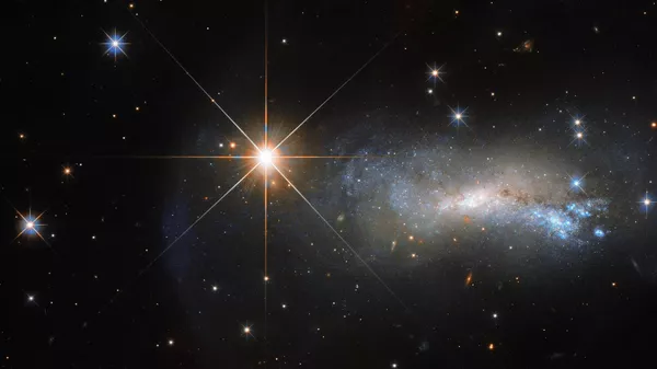 Imagem do Telescópio Espacial Hubble da NASA/ESA captura uma galáxia chamada NGC 7250 - Sputnik Brasil