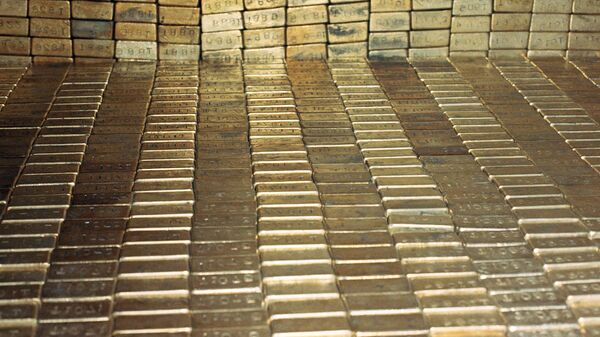 Nesta foto de arquivo de 24 de setembro de 1974, barras de ouro são vistas no Depósito dos EUA em Fort Knox, Kentucky - Sputnik Brasil