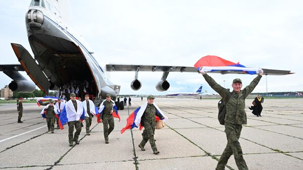 Rússia e Ucrânia realizam nova etapa de troca de prisioneiros de guerra entre os países, diz MD russo. - Sputnik Brasil