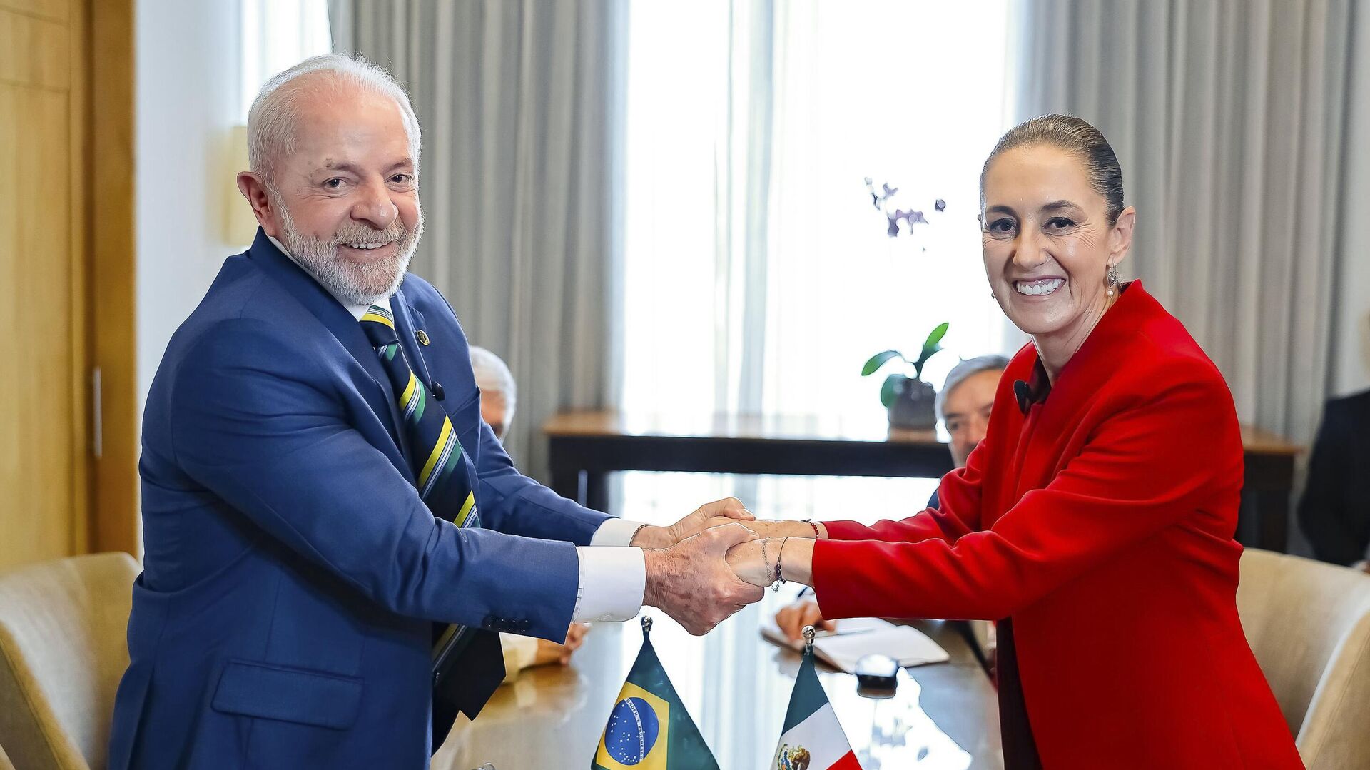 O presidente Luiz Inácio Lula da Silva durante encontro bilateral com presidente do México, Claudia Sheinbaum, Honduras, 9 de abril de 2025 - Sputnik Brasil, 1920, 01.07.2025