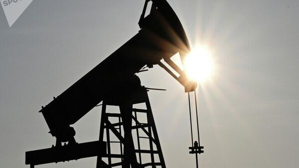 Indústria de petróleo do Irã enfrenta crescimento apesar das sanções dos EUA, diz mídia - Sputnik Brasil
