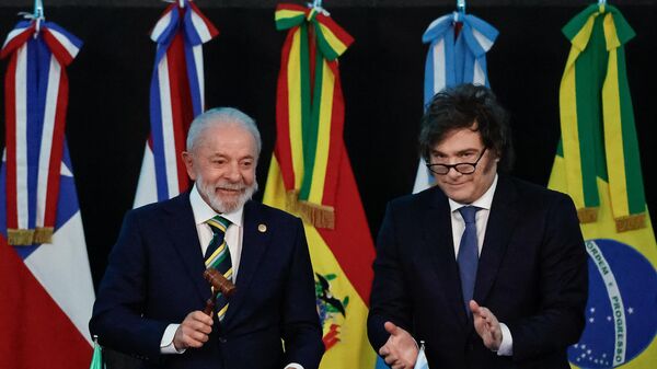 O presidente Luiz Inácio Lula da Silva durante cerimônia de transmissão da presidência pro tempore do Mercosul da Argentina, do homólogo Javier Milei, para o Brasil. Palácio San Martín, Buenos Aires, Argentina - Sputnik Brasil