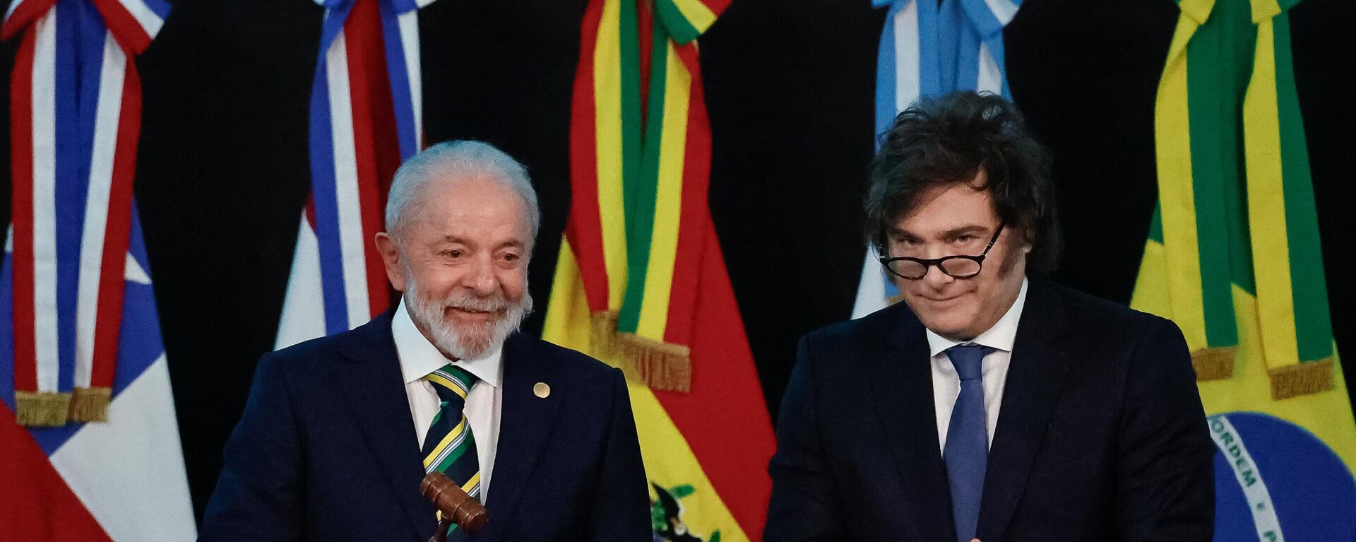 O presidente Luiz Inácio Lula da Silva durante cerimônia de transmissão da presidência pro tempore do Mercosul da Argentina, do homólogo Javier Milei, para o Brasil. Palácio San Martín, Buenos Aires, Argentina - Sputnik Brasil, 1920, 03.07.2025