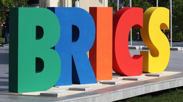 Ativos financeiros do BRICS atingem US$ 60 trilhões, mais de 50% do nível mundial, diz ministro - Sputnik Brasil