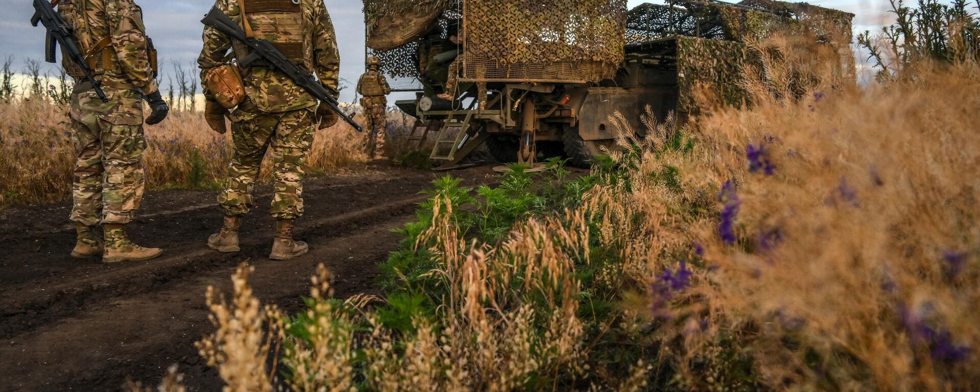 Militares russos na direção de Krasnoarmeisk Militares russos na direção de Krasnoarmeisk - Sputnik Brasil, 1920, 17.10.2025