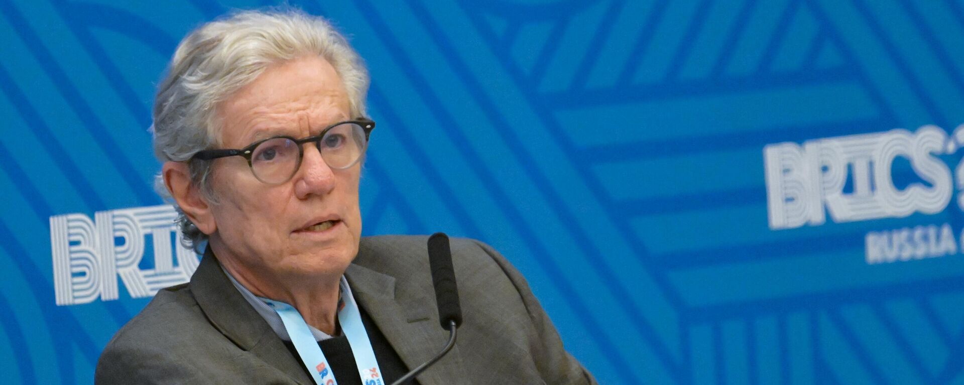 Paulo Nogueira Batista Jr. durante seminário sobre o aprimoramento do sistema monetário e financeiro dos países do BRICS. Rússia, 2024 - Sputnik Brasil, 1920, 07.07.2025