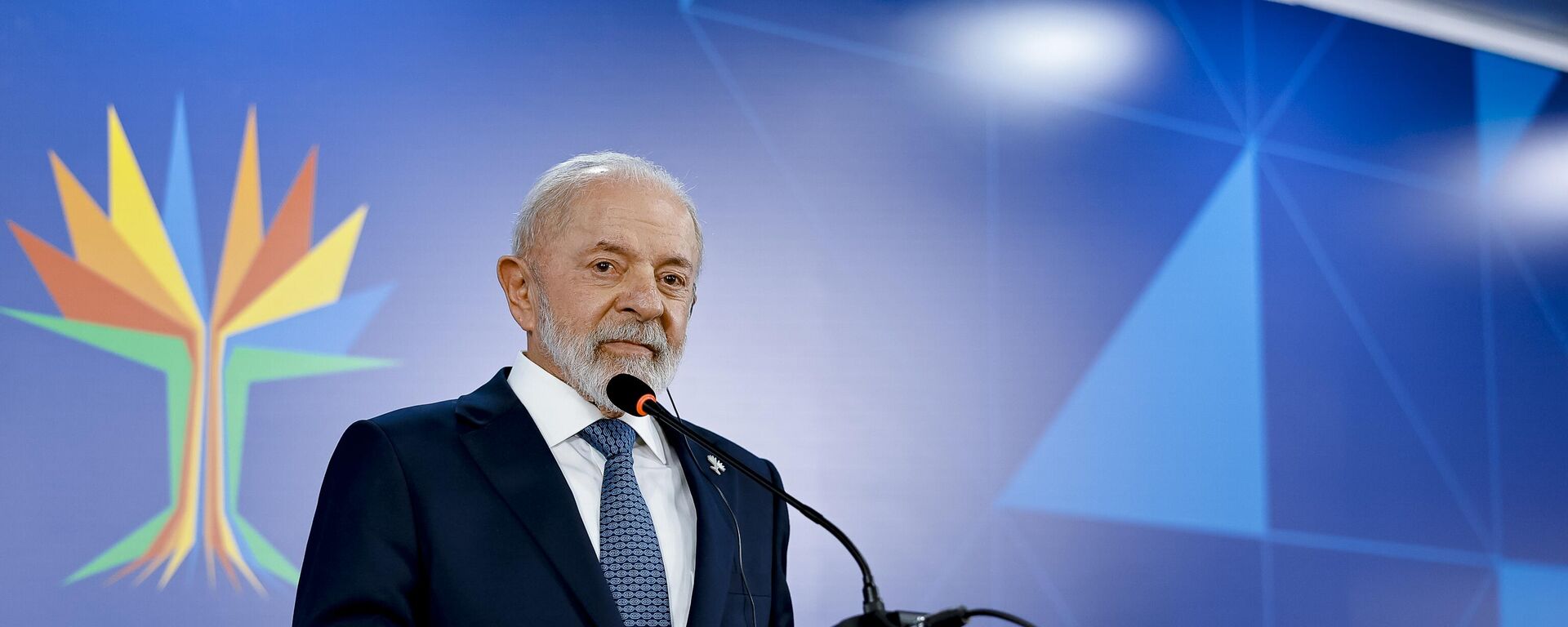 O presidente do Brasil, Luiz Inácio Lula da Silva, durante declaração à imprensa durante a Cúpula do BRICS. Rio de Janeiro, Brasil, 7 de julho de 2025 - Sputnik Brasil, 1920, 10.07.2025