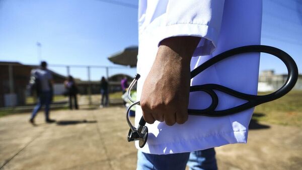 🩺 Violência contra médicos cresce 68% em 10 anos no Brasil, aponta CFM - Sputnik Brasil