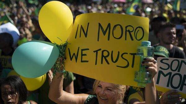 Manifestação na praia de Copacabana, em junho de 2019 - Sputnik Brasil