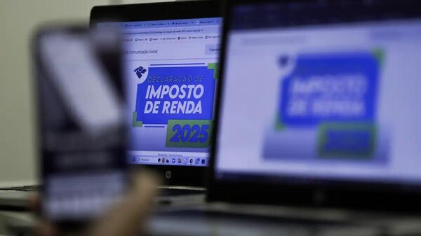IR zerado até R$ 5 mil: comissão da Câmara aprova nova faixa de isenção - Sputnik Brasil