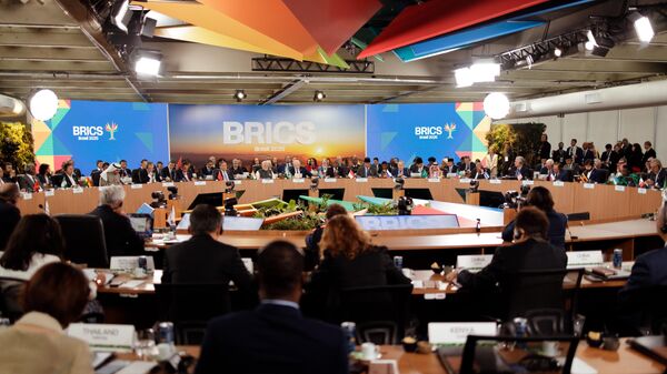 Líderes do BRICS divulgaram uma declaração sobre governança global da inteligência artificial durante a cúpula do grupo no Rio de Janeiro. Brasil, 7 de julho de 2025 - Sputnik Brasil