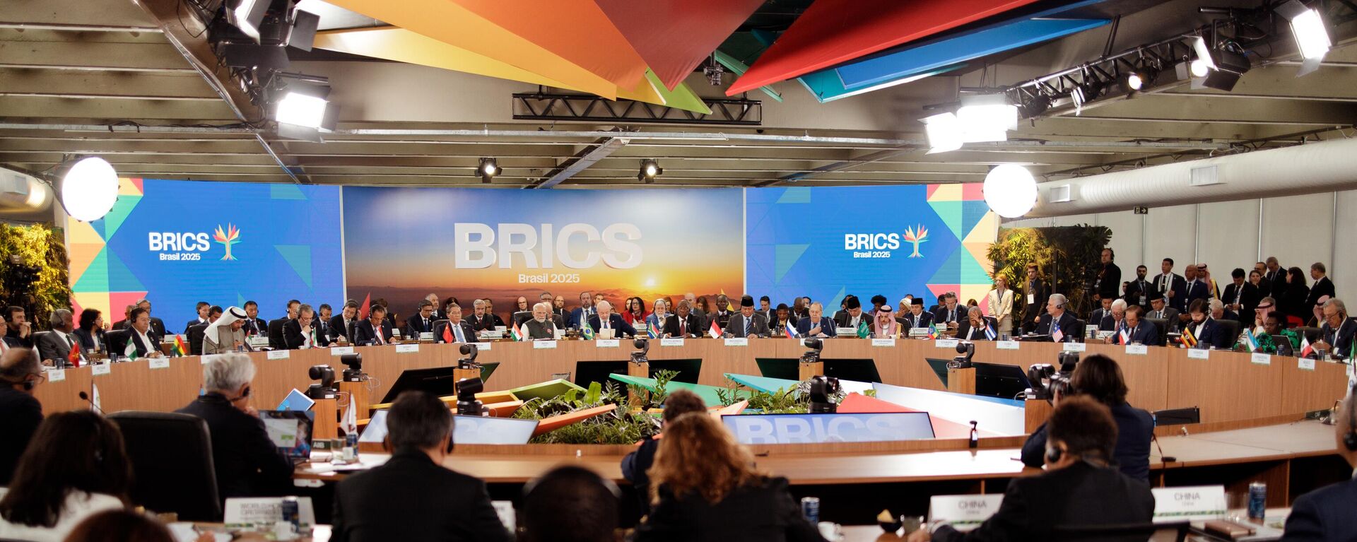 Líderes do BRICS divulgaram uma declaração sobre governança global da inteligência artificial durante a cúpula do grupo no Rio de Janeiro. Brasil, 7 de julho de 2025 - Sputnik Brasil, 1920, 17.07.2025