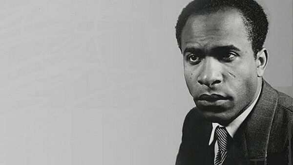 Frantz Fanon, psiquiatra e intelectual martinicano completaria 100 anos em 20 de julho de 2025. - Sputnik Brasil