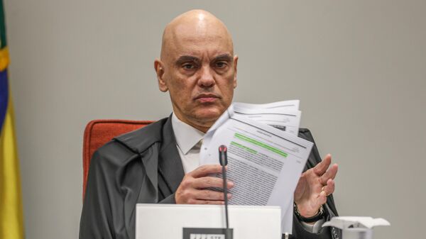 Alexandre de Moraes durante oitiva com réus de inquérito que apura tentativa de golpe de Estado - Sputnik Brasil